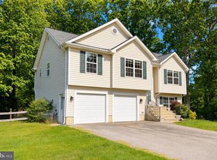 23801 McIntosh Rd, Hollywood, MD 20636