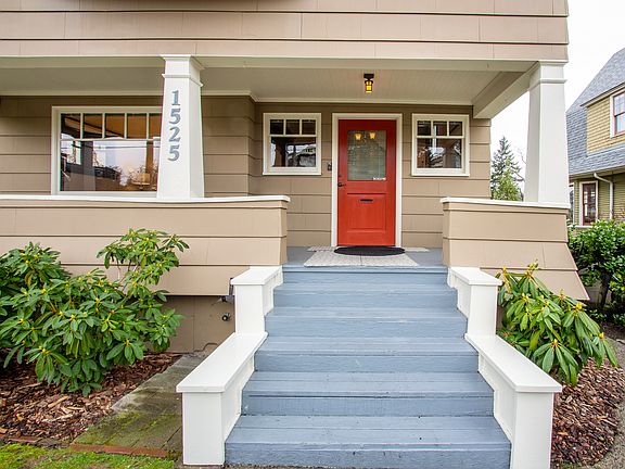3rd image of 1525 6th Ave W