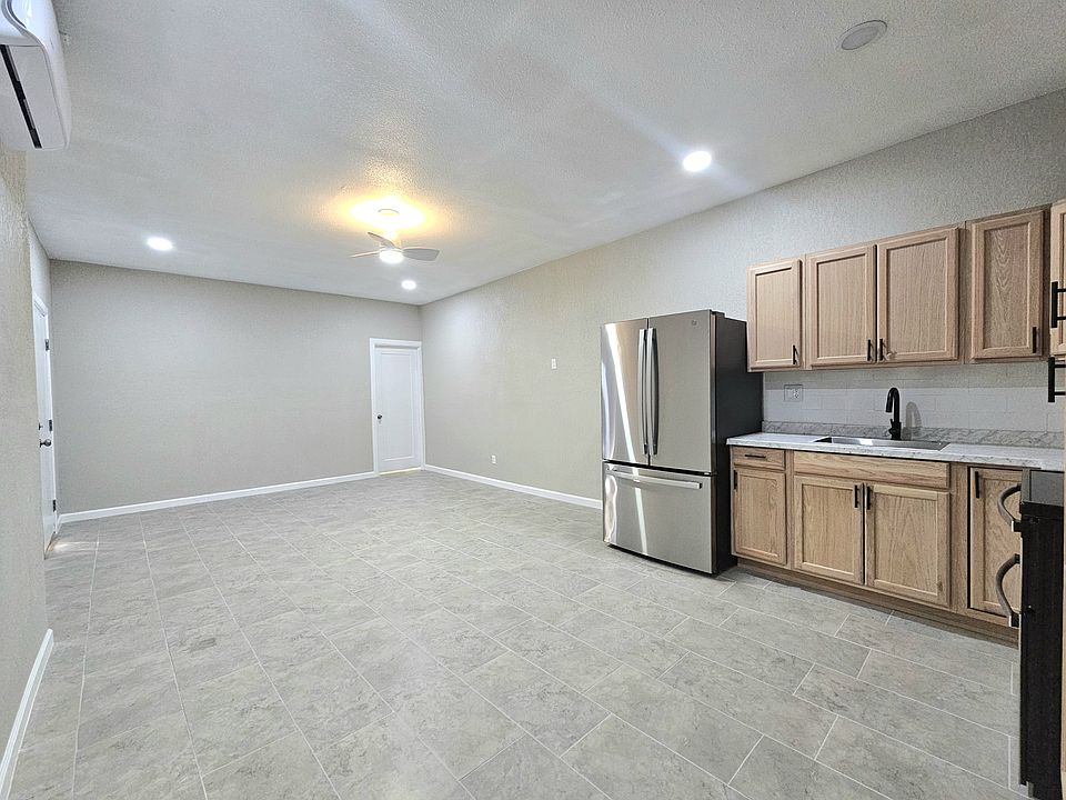 1st image of 103 E Ash Ave #5
