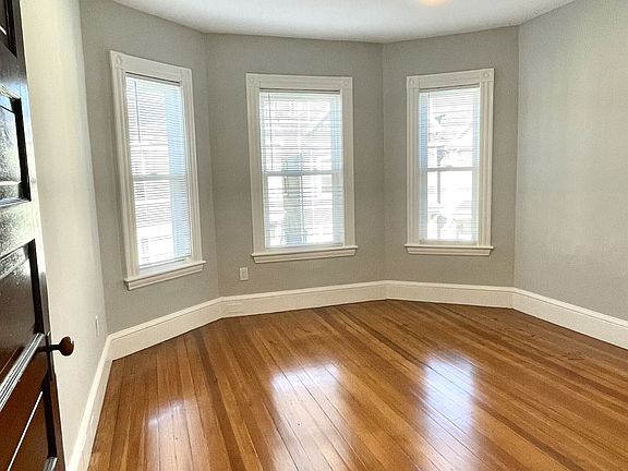 699 East 7th St. #2 Boston (South Boston) Shared Unit Phot