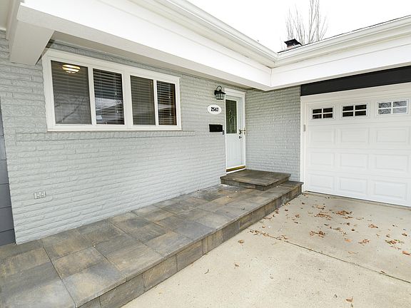 2nd image of 2547 Clover Dr