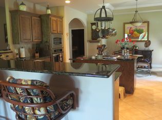 8 Saint Andrews Pl, Rockport, TX 78382