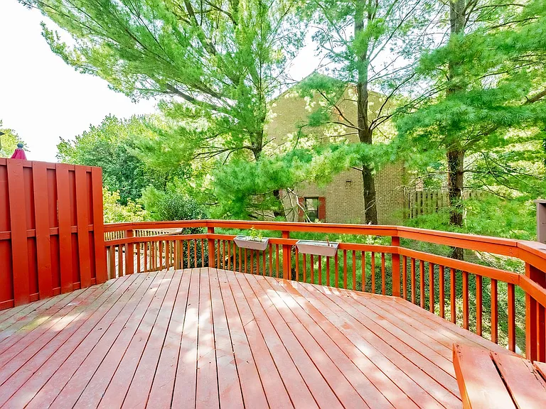 215 Lynn Manor Dr — Photo 29