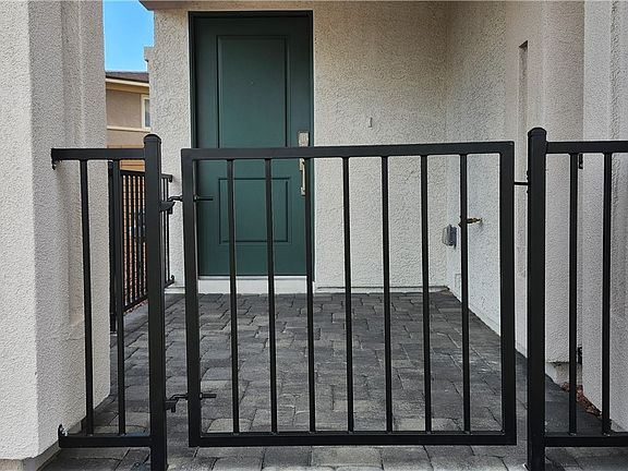 2nd image of 113 Scarhill Track Ave