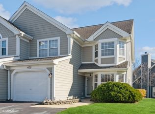 605 Kingsbridge Dr, Carol Stream, IL 60188