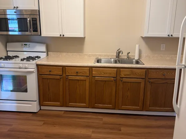 121 2nd St E APT 2, Hastings, MN 55033