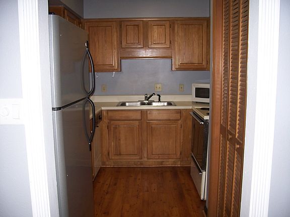 4th image of 2359 Tina Dr