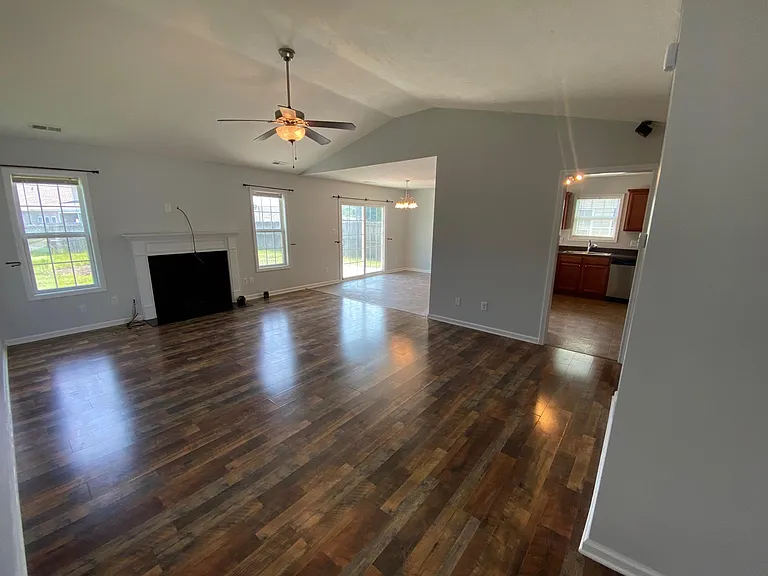 353 Kingston Rd — Photo 10