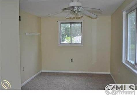 Bedroom upper with walk in .JPG