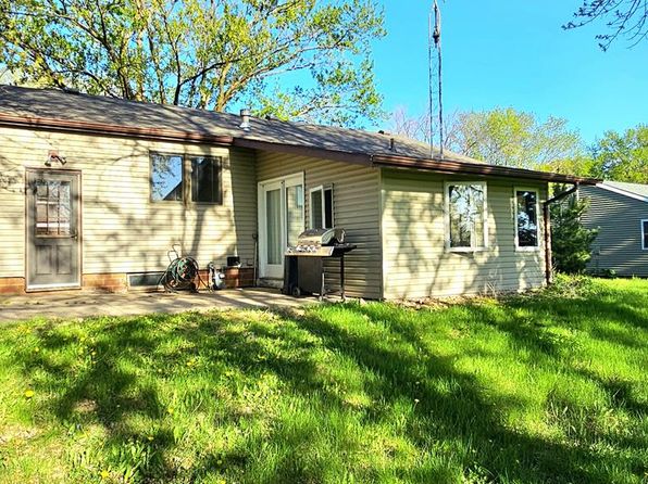 328 2nd St SE, Badger, IA 50516