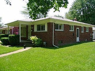 1st image of 28365 Couzens Ave