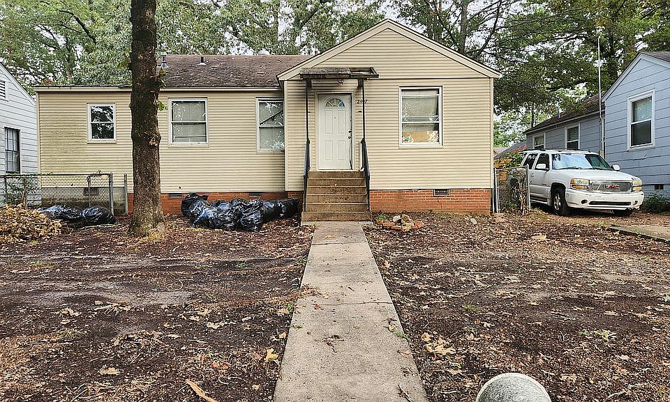 1st image of 2407 S Taylor St