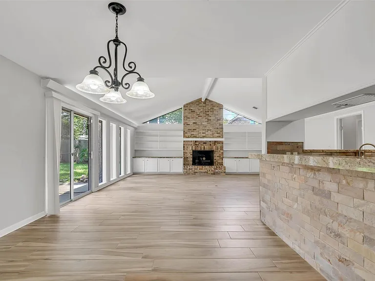 442 Mignon Ln — Photo 11