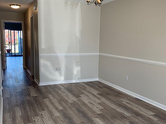 5th image of 1426 Dighton Ct