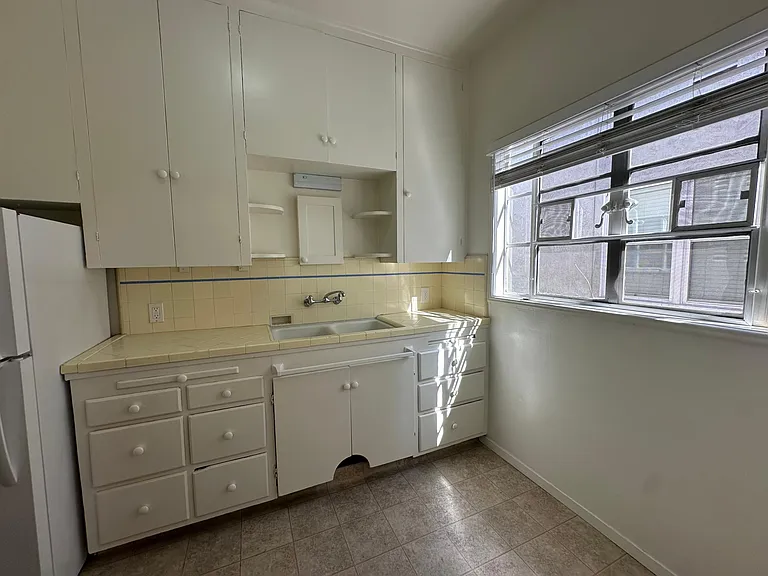 2383 Chestnut Ave #G — Photo 4