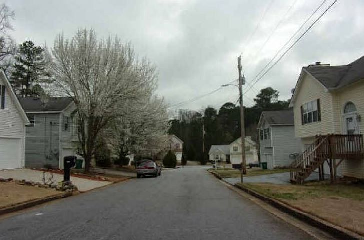 Exterior Neighborhood (street photo)