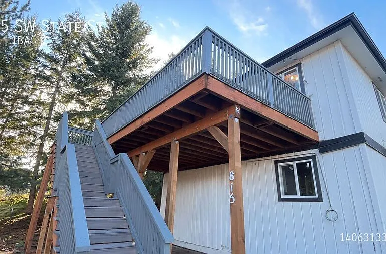 815 SW State St — Photo 10