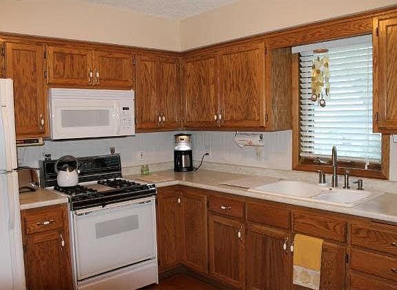 2nd image of 2533 Flandrau Street