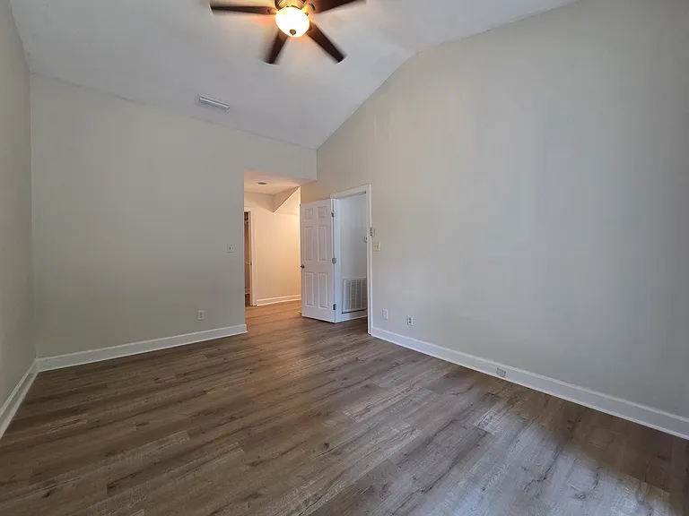 23 Longbow Ct — Photo 18