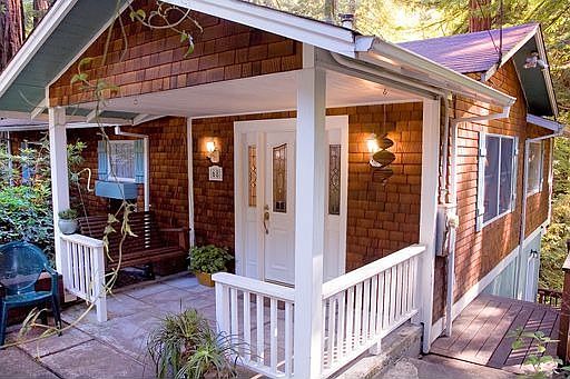 Romantic Redwoods Retreat