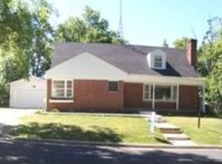 907 8th Ave, Union Grove, WI 53182