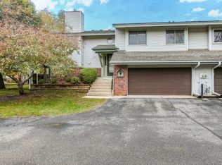 1581 Clemson Dr #A, Eagan, MN 55122