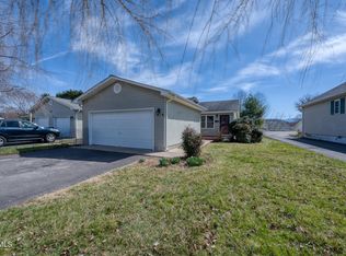 208 Hunter Hills Cir APT 4, Bristol, TN 37620
