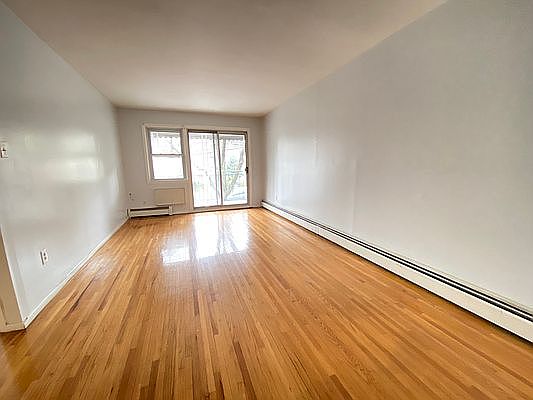 3rd image of 2614 9th St APT 2