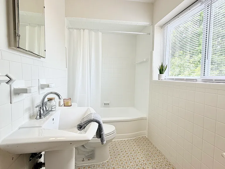 5952 Nagel Ave #2N — Photo 8