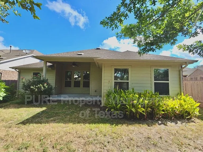 615 Linares Ln — Photo 26