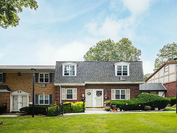 2nd image of 11 Glen Hollow Drive #D46