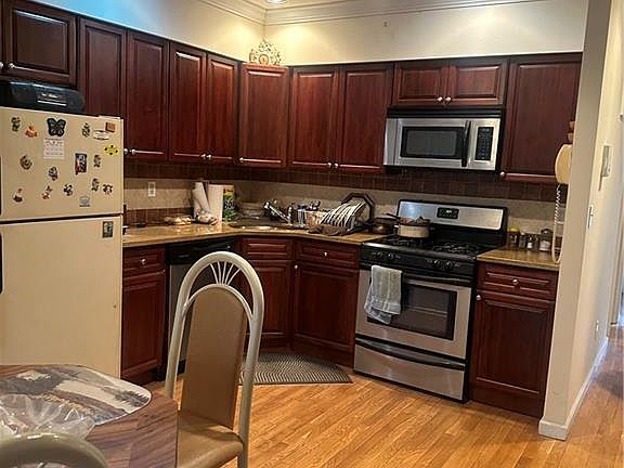 4th image of 1819 83rd St #2F
