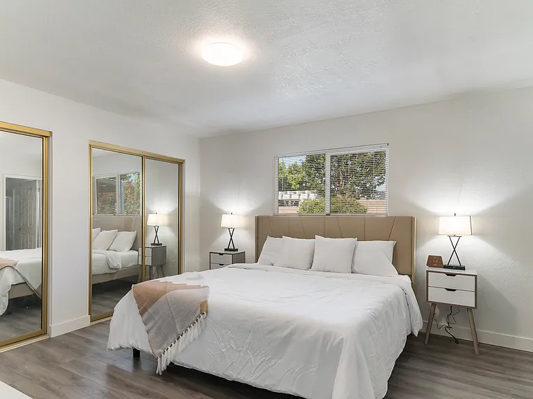 7676 Marine Ave — Photo 8