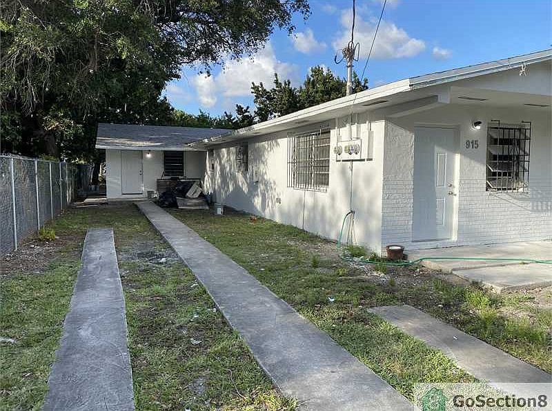 1st image of 915 NW 80th St #917