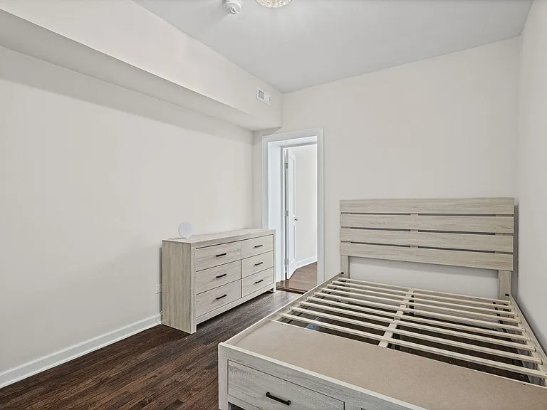 1742 N Mayfield Ave #1 — Photo 10