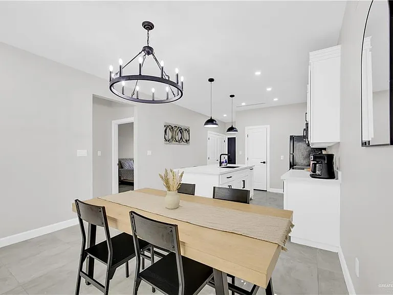 1700 Toronto Ave — Photo 8