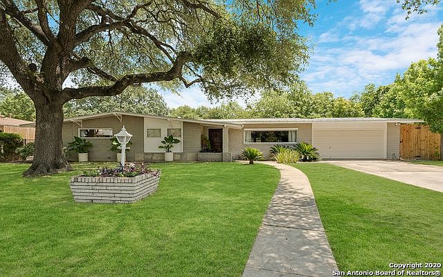 1st image of 206 Carolwood Dr