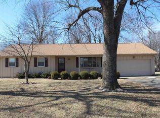 105 S Cherokee Ave, Clinton, MO 64735