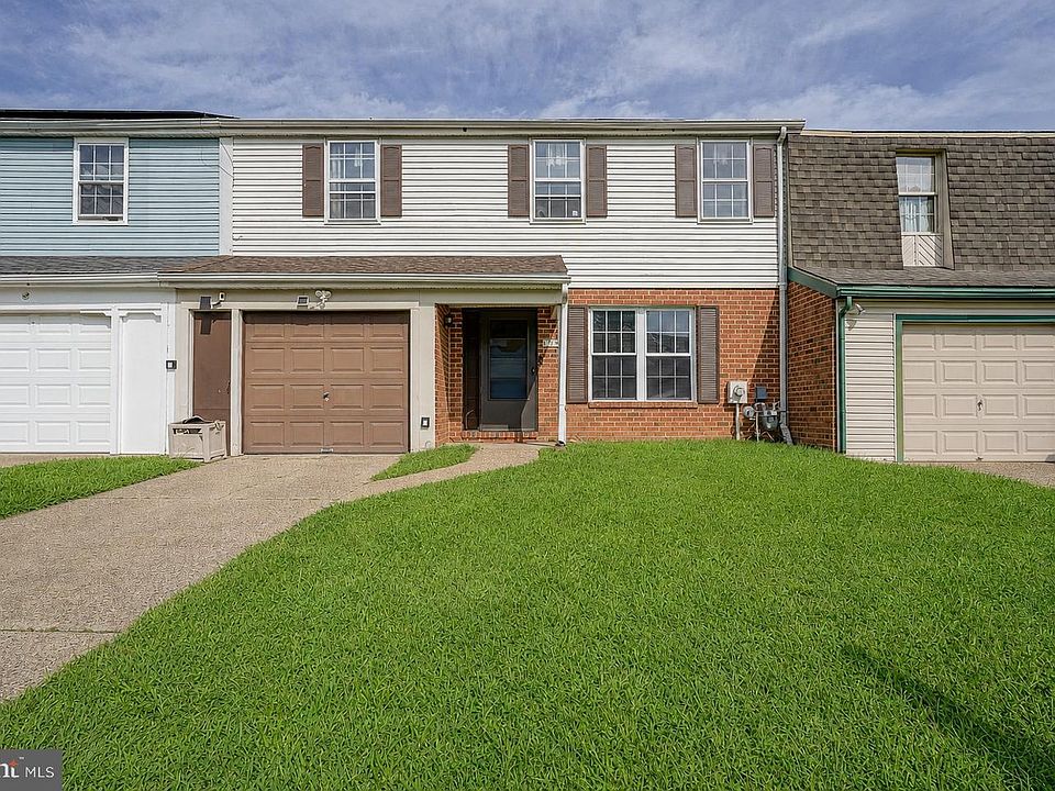 1st image of 1719 Williamsburg Pl