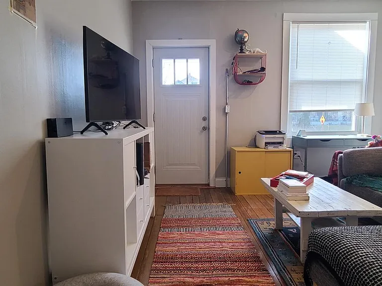 216 Dakota Ave — Photo 6