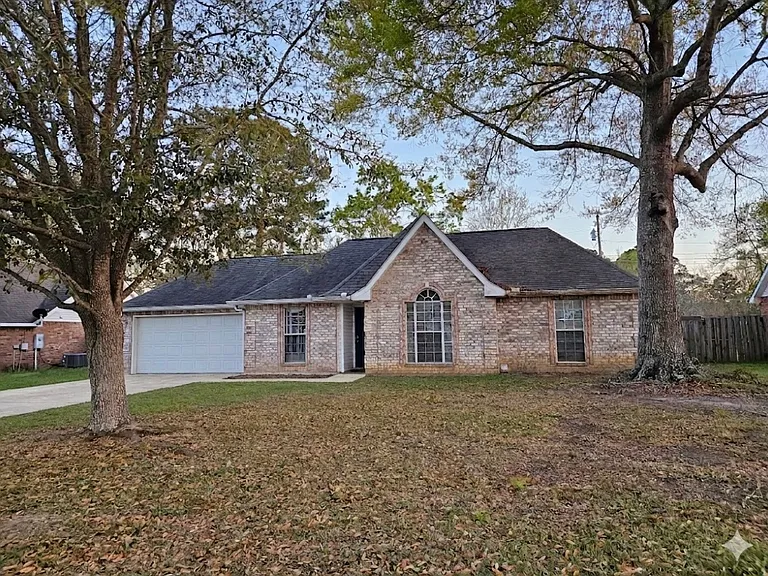 14082 Oakview Cir — Photo 1