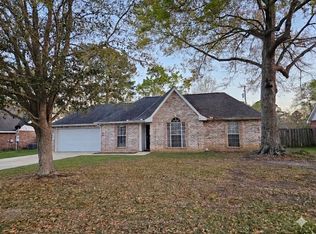 14082 Oakview Cir, Ocean Springs, MS 39565