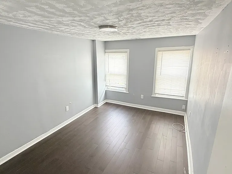 16 Daggett St #2 — Photo 5