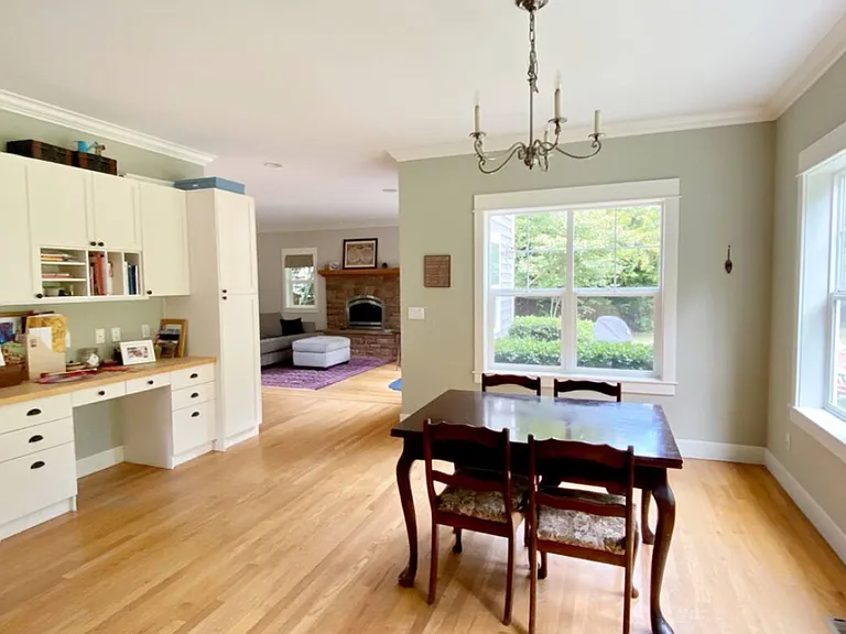 2194 Douglas Dr NE — Photo 8