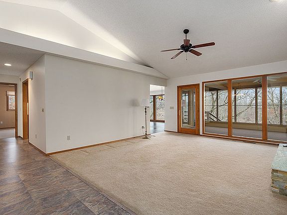 5th image of 53 Kintyre Dr