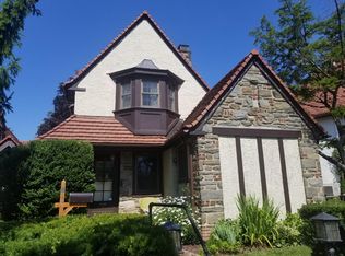 12 Windsor Cir, Springfield, PA 19064