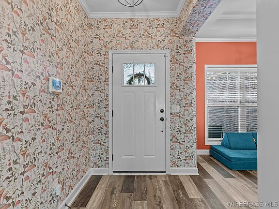 3rd image of 202 Thornbird Loop