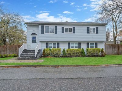 4 Hudson Ave, Sayville, NY, 11782
