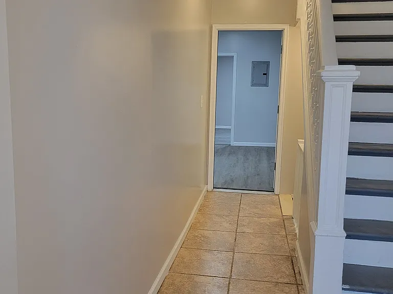 15 Somerset St #2 — Photo 8