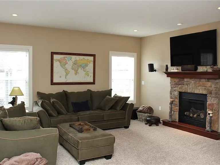 7519 Oakwilde Dr — Photo 3